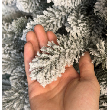 Umělý vánoční stromek Winter Crown Full 3D 210 cm